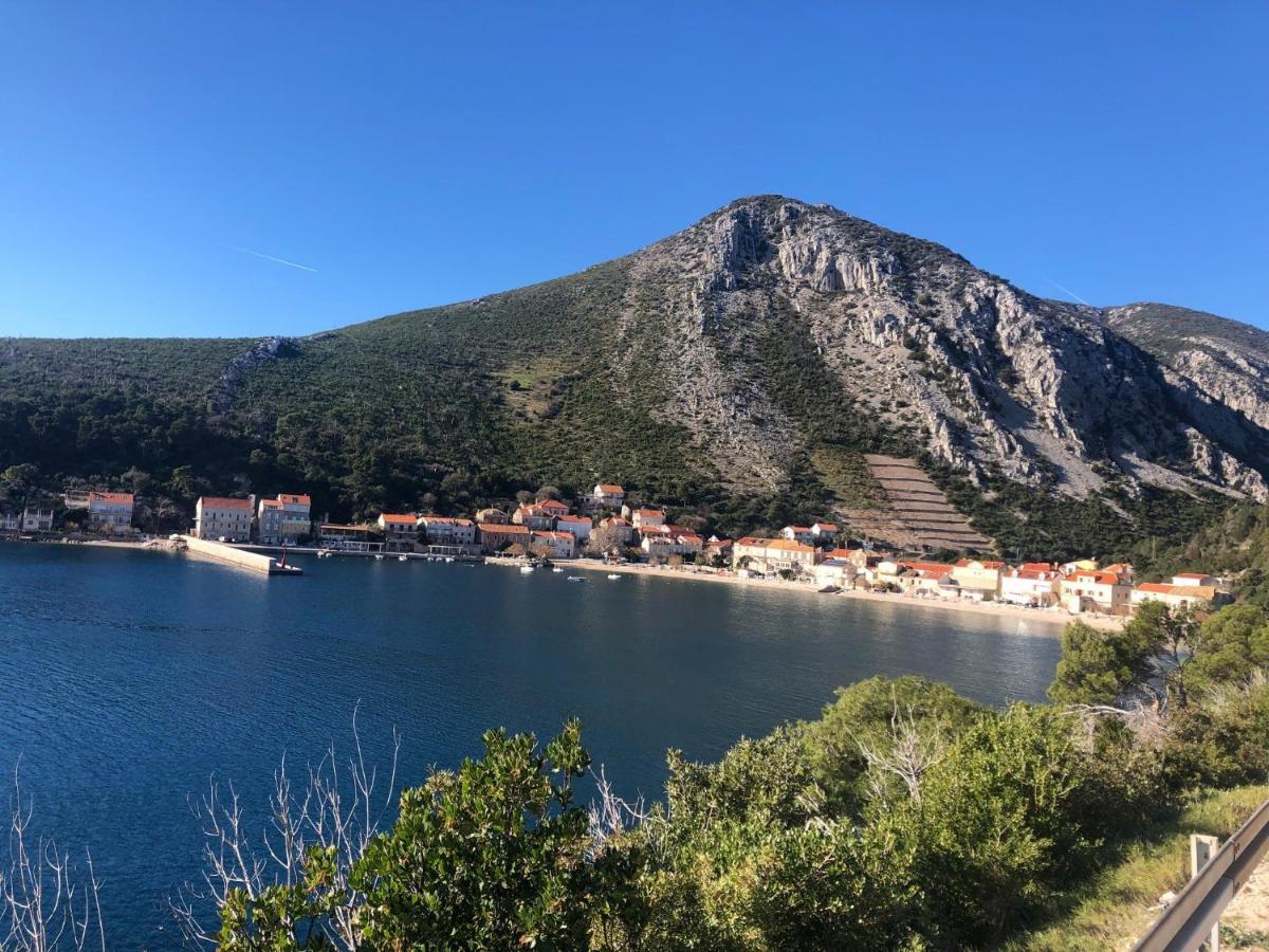 @Trstenik Trstenik  Buitenkant foto